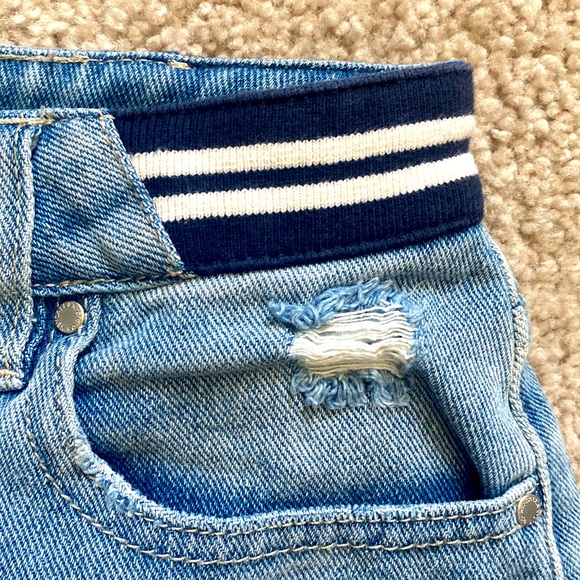 Kendall & Kylie Denim Skirt - Picture 4 of 4